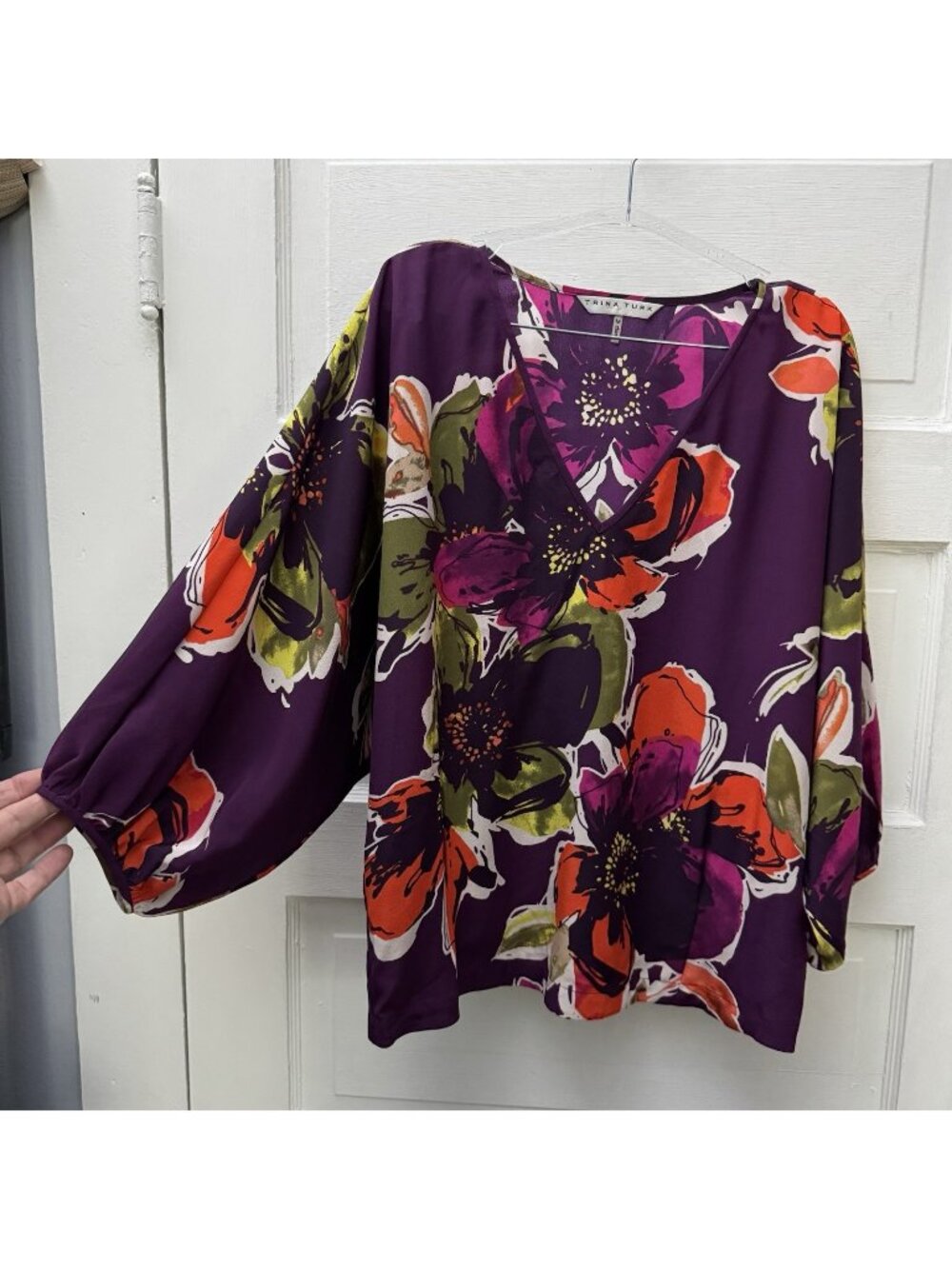 Trina Turk 100% Silk Floral Blouse Purple V Neck Balloon Sleeve Size M - Picture 1 of 6